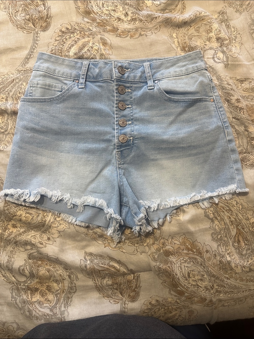 Rewash Light Blue High-Rise Button-Front Frayed Hem Jean Shorts